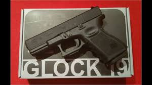 The metal slide is visually impressive and gives the gun its remarkable weight. Umarex Vfc Glock 19 Airsoft 6mm Gbb Gen 3 Review Test German Deutsch Youtube