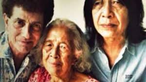 Ibunda Gitaris Godbless Ian Antono Meninggal Dunia, Deretan Musisi  Sampaikan Belasungkawa