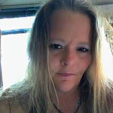 How do people make a living while living in an RV full-time?