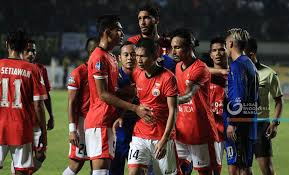 Laga panas antara persib vs persija berakhir dengan damai di dalam lapangan. Catatan Sejarah Persija Vs Persib Laga Panas Hampir 1 Abad Lebih Bolaskor Com