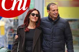 May 02, 2021 · ambra angiolini e la bulimia, un racconto che lascia senza fiato renga, evidentemente emozionato, ha indicato proprio ambra mentre cantava il pezzo, in special modo durante il verso i miei giorni. Ambra Angiolini Chi E Il Compagno Massimiliano Allegri Eta Figli Puglia24news It