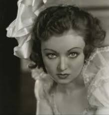 Linda Darnell (1923-1965) and her feathered friend 🐦 cover Motion Picture  magazine, May 1942 ✨. That sweater must have been a personal favorite of  Linda's. Not only is she wearing it on