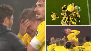 Łukasz piotr piszczek (polish pronunciation: Borussia Dortmund Legend Lukasz Piszczek In Floods Of Tears After Playing His Final Game In Professional Football