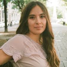 Nancy Dinicola's Instagram, Twitter & Facebook