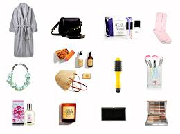 When you want to shop for and purchase a nice gift for her, no matter the occasion, you might feel like you are wading through deep waters. Gifts For Women Chic At Any Age