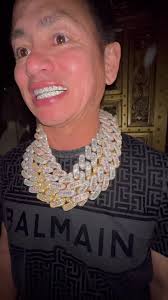 Johnny Dang's 1.2 Kilo Bussdown Cuban Chains 2023