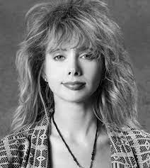 En 1987, l'actrice américaine, 28 ans, vit un rêve éveillé sur le tournage du film de luc besson : O Xrhsths Edwardmo Sto Twitter Le Grand Bleu Luc Besson 1988 Rosanna Arquette Jean Marc Barr Jean Reno Talk To Me Some More It S Hard You Know I Don T Know What Else To