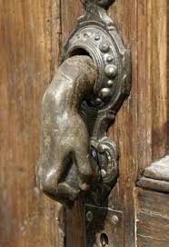 не лает не кусает а в дом не пускает Pin On Keys And Locks