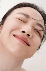 Kulit Kering & Kusam: 3 Tips untuk Melembabkan Kulit| SK-II Indonesia