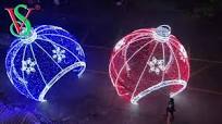 Customized 3D Street Arch with Sculpture Motif Outdoor LED Ball Light  Christmas Decoration