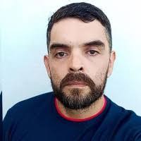 9 perfiles de «Luis Moreta»