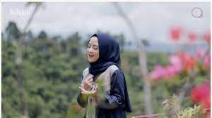 Sosok nissa sabyan tentu sudah tak asing lagi bagi anda penggemar musik arab di indonesia. Mp3 Sabyan Gambus Ya Jamalu Download Lagu Sholawat Dan Religi Album Nissa Sabyan Gambus Video Tribun Pekanbaru