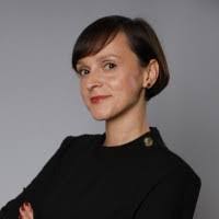 Denise Munar's Instagram, Twitter & Facebook