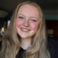 Molly Munger's Instagram, Twitter & Facebook