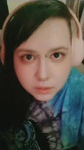 Luna Lin Lee (@lunalinlee)