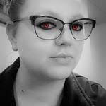 Ashley Hinker's Instagram, Twitter & Facebook