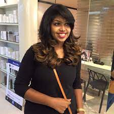 Open Curly Hairstyle For Round Face Hair Styles Hairstyles For Round Faces Best Hair Oil