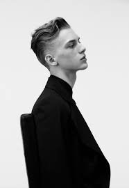 Want to discover art related to androgynousmale? Androgynous Masculine Leaning Coded Hairstyles For Wavy Hair Qwear Queer Fashion Platform