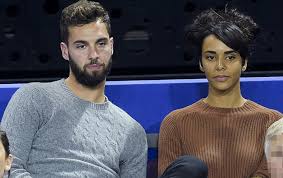 I am really close friends with roger federer and also with benoit paire. Benoit Paire Wiki Bio Girlfriend Couple Age Ranking Net Worth