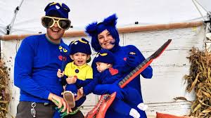 Pete the cat mascot costume; Family Halloween Costumes Your Kids Will Love Parentmap
