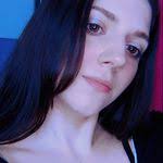 Elisa Hyde's Instagram, Twitter & Facebook