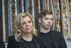 Israeli prime minister benjamin netanyahu's wife has reportedly agreed a plea deal with. Chauffeur Who Secretly Taped Yair Netanyahu S Shameful Chat To Pay 30 000 Shekel The Jewish Press Jewishpress Com David Israel 5 Heshvan 5780 November 3 2019 Jewishpress Com