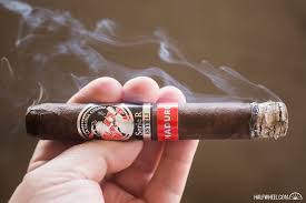 Only fitting since it is my 4th show. La Gloria Cubana Serie R Esteli Maduro No 54 Halfwheel