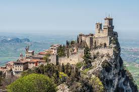 The country bears the name of saint marinus, a christian stonemason who is said to have founded the country in 301 ad. Hotel San Marino Die Besten Hotels Auf Agoda Com