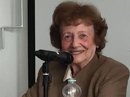 Alle Gefühle waren eingefroren": Eine Auschwitz-Überlebende erinnert sich