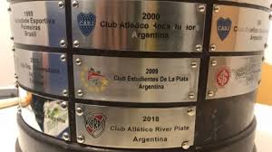 El trofeo de la copa libertadores ya se ubica en el monumental. Final Copa Libertadores 2018 River Vs Boca El Grosero Error En El Trofeo De Campeon De La Copa Libertadores Marca Claro Mexico