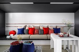 We have gathered interiors of modern living rooms with creative throw pillow usage. Accent Pillows In Multiple Colors Must Try Living Room Decorating Trend