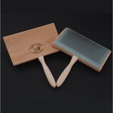 Curved Back Wool Hand Cards In 2020 Wool Cards Weaving Tools