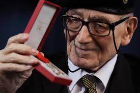 Normandy war heroes from around the county receive Legion d'Honneur  accolade at Oxford ceremony