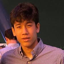 Jesse Simon's Instagram, Twitter & Facebook