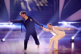 Nur wenige wochen vor dem großen finale von let's dance hat es sich für den nächsten promi ausgetanzt. Swyrl Nicolas Puschmann Bei Let S Dance Die Leute Gewohnen Sich An So Einen Anblick