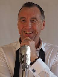 Dave Dunbar : Swing, Solo Artist