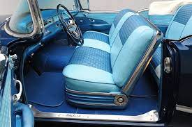 Remember When Cars Had Bench Seats That Made It Easy For The Girls To Sit Next To Their Boyfriend Baby Boomers Memories Childhood Memories Vintage Memory