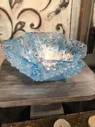 Demoulding A Resin Shell From A Silicone Mold Diy Resin Bowlsimple Diy Resin Bowl Was Easy But Messy To Do Ma Diy Resin Bowl Resin Diy Diy Silicone Molds