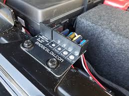 Simple Aux For The Jeep Jl Jlu Jt Badge Glow