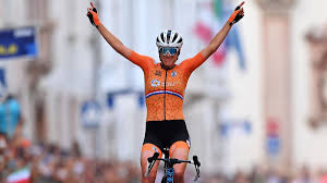 Van der poel prolonge jusqu'en. Spm9keiqe7knqm