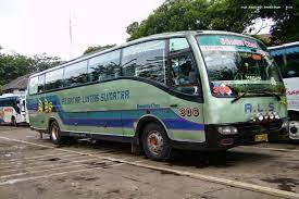 Buat agan2 yg minat jadi sopir bus, entah itu karena cuma penasaran atau karena memang hobi, atau mungkin punya alasan lain. Gaji Sopir Bus Gunung Harta Sensasi Gunung Harta Denpasar Jogja