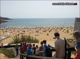 Obwohl es sicherlich bessere orte für einen strandurlaub gibt, haben auch die maltesischen inseln sehr schöne strände. Golden Bay Malta