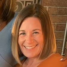 Amanda Bearden's Instagram, Twitter & Facebook