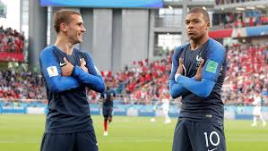 Aquí te dejamos el previo del partido entre francia y perú, todo lo que tienes que saber del juego. Francia 1 0 Peru Francia Accede A Octavos Y Elimina A Peru
