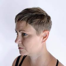 Thick, curly, kinky or coarse hair benefits from hydrating and moisturizing products. 46 Best Short Hairstyles For Thin Hair To Look Cute