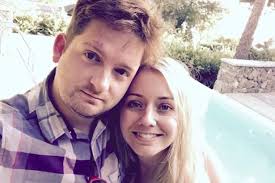 NHS worker walks for two hours after 13-hour night shift to get home in  snow storm