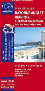 Biarritz lies on the bay of biscay, on the atlantic coast, in southwestern france. Bayonne Anglet Biarritz St Jean De Luz Hendaye 2010 Amazon De Collectif Fremdsprachige Bucher