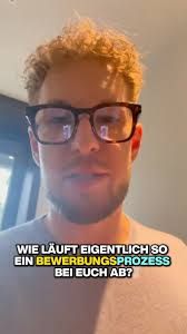 Wie läuft eigentlich ein Bewerbungsprozess bei uns in der Regel ab? , 1. Du  bewirbst dich über unsere Website oder über eine unserer Werbeanzeigen auf  Social Media., 2. Unser Team sichtet deine ...