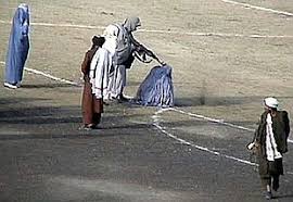 I talebani, un'organizzazione islamista sunnita che opera principalmente in afghanistan e pakistan, si sono formati nel 1994 sotto la guida del mullah mohammed omar pochi anni dopo il ritiro dell'unione sovietica dall'afghanistan. Talebani Wikipedia