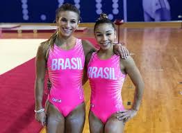 Max whitlock successfully defended his pommel horse gold medal at tokyo 2020 on sunday, becoming one of only four artistic gymnasts to claim. Pilares Do Brasil No Mundial Flavia Saraiva E Jade Barbosa Estreitam Lacos Como Irmas Ginastica Artistica Ge